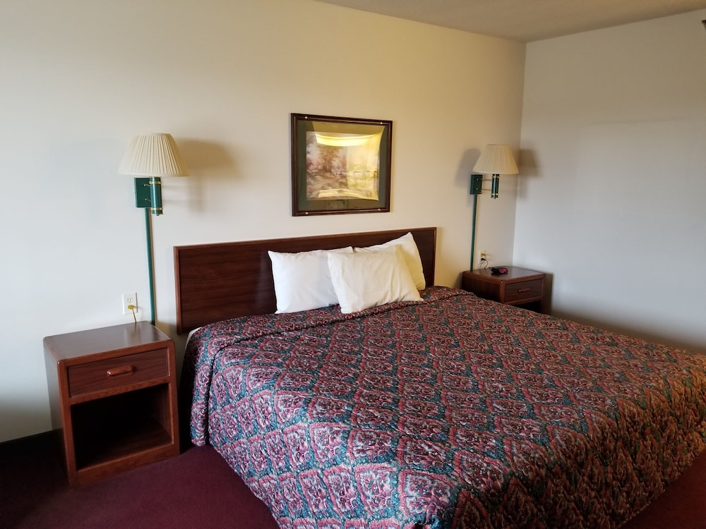 Bilmar Inn & Suites Dell Rapids Near Sioux Falls - photo 63