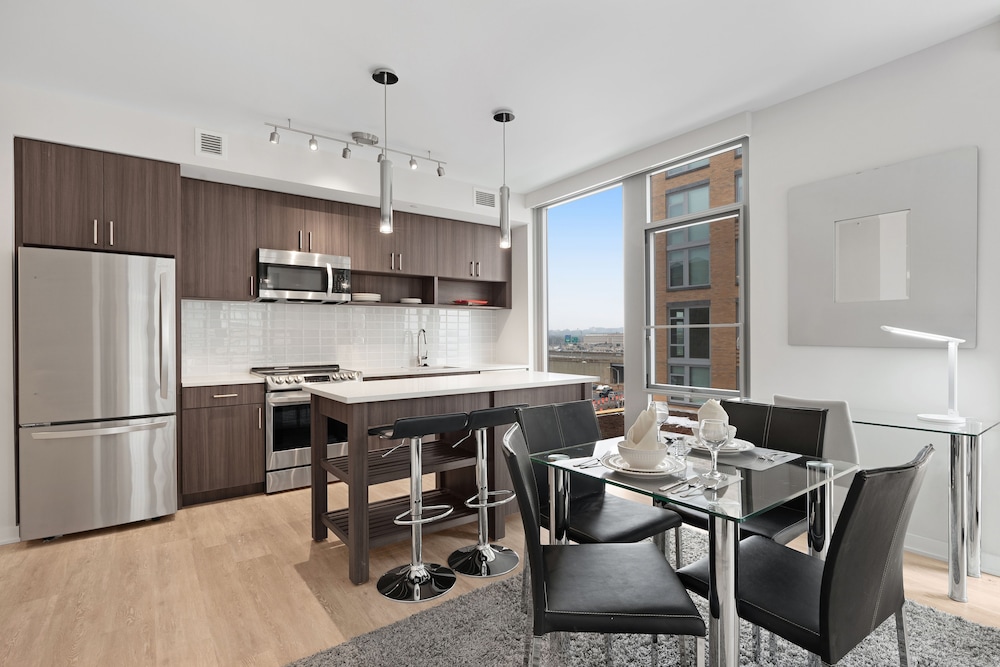 Global Luxury Suites Crystal City - photo 48