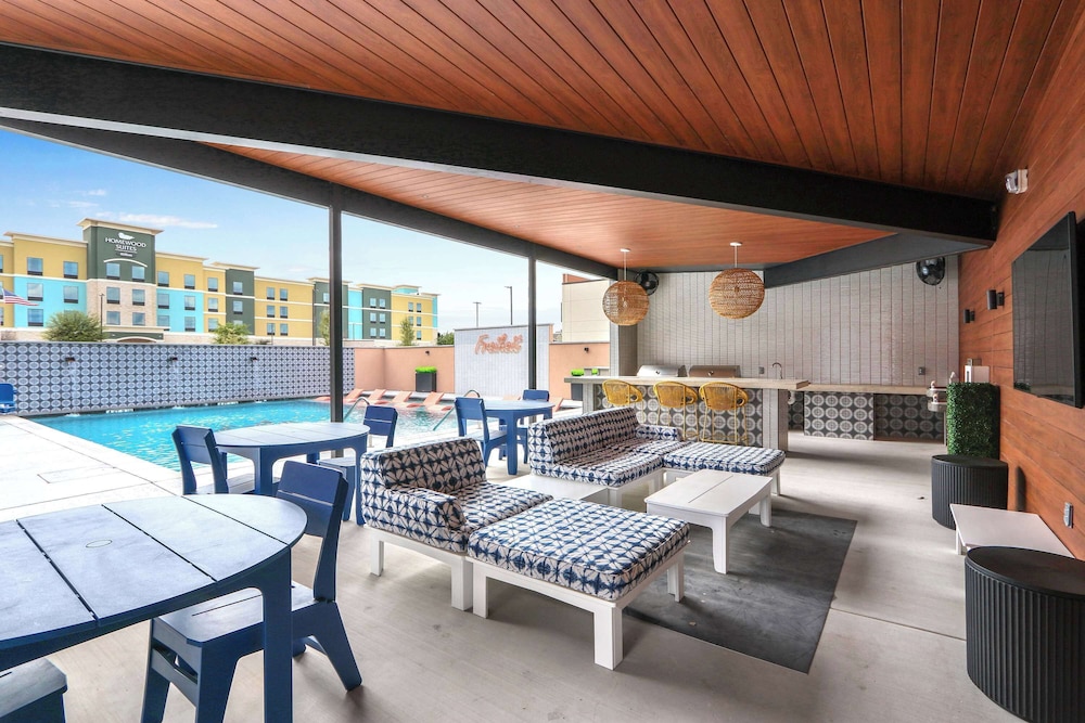 Relax in a Luxe Resort style Condo - photo 31
