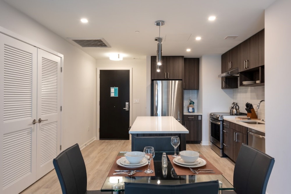 Global Luxury Suites Crystal City - photo 45