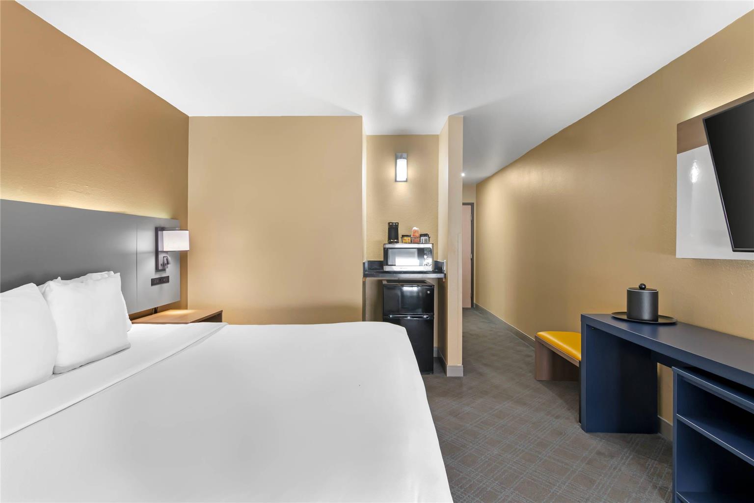 Comfort Inn & Suites Kansas City Northeast - photo 10