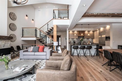 Havre 115 Des Montagnes Luxurious & Modern Ski in Ski out in Mont-Tremblant, Canada