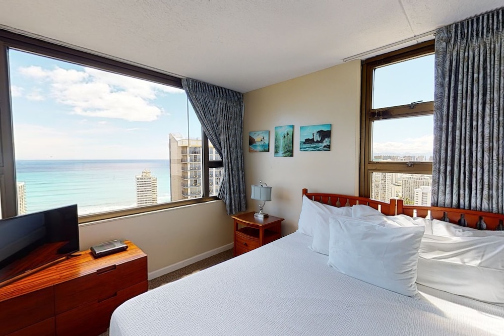 Waikiki Banyan Condo Located One Block From Waikiki Beach by Koko Resort Vacation Rentals - photo 21