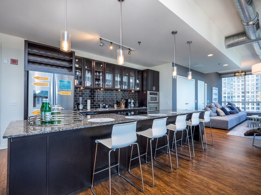 Furnished Suites in the Heart of River North - photo 18