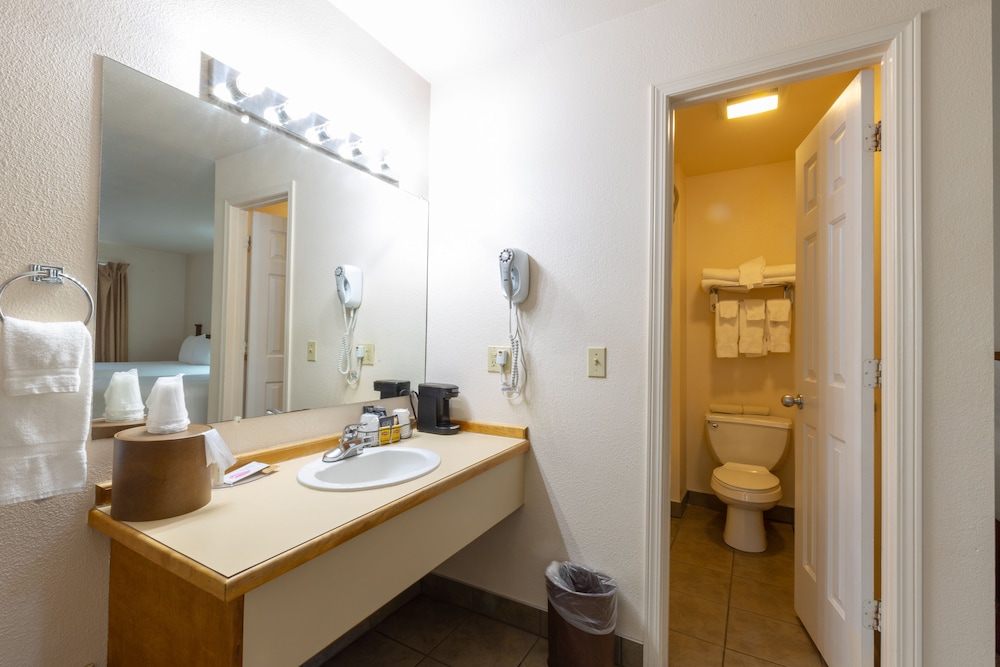 Clearwater 12 Motel - photo 14