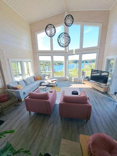 Upea Huvila Taivalkoskella in Taivalkoski, Finland