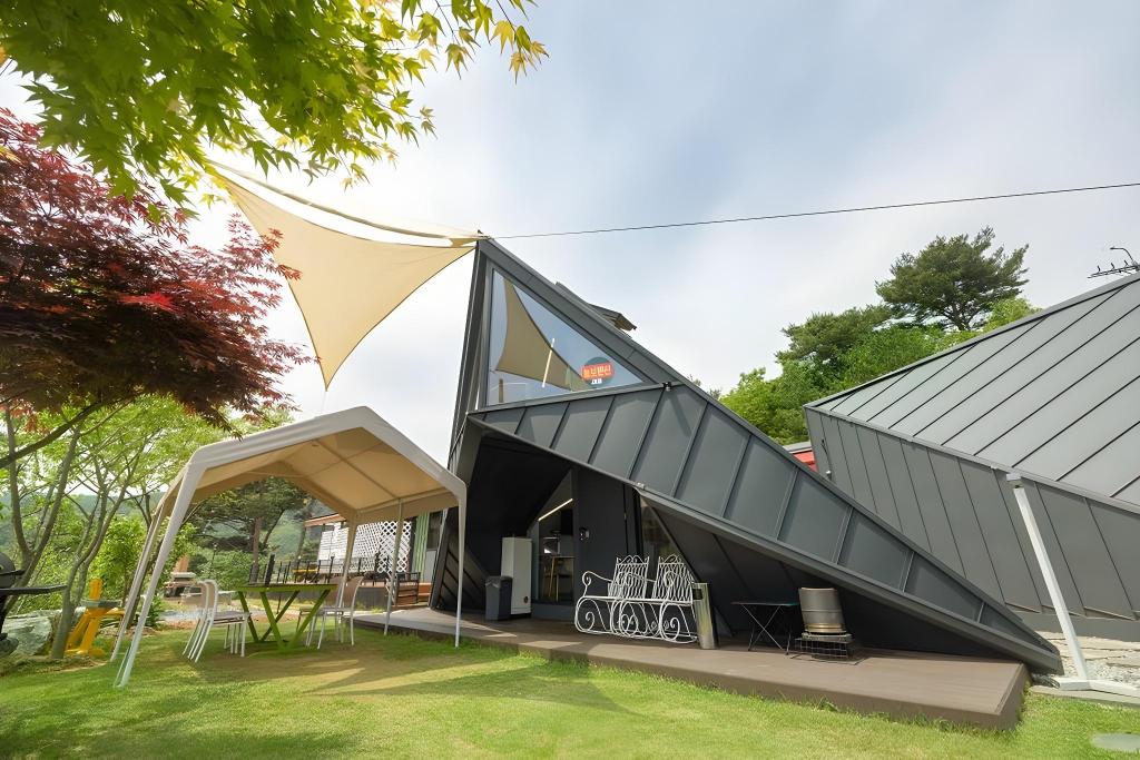 Hongseong Neulbo Pension — 4-Star Luxury Hotel in Hongseong, South Korea