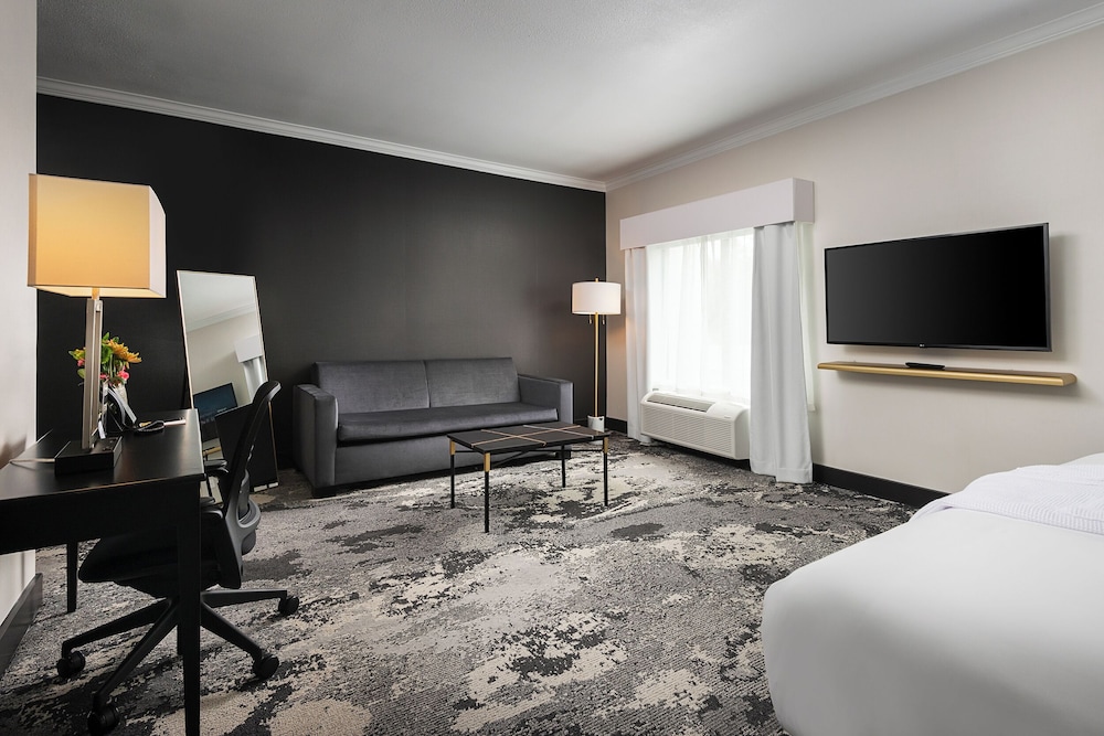 Champions Club and Hotel Houston Westchase - photo 19