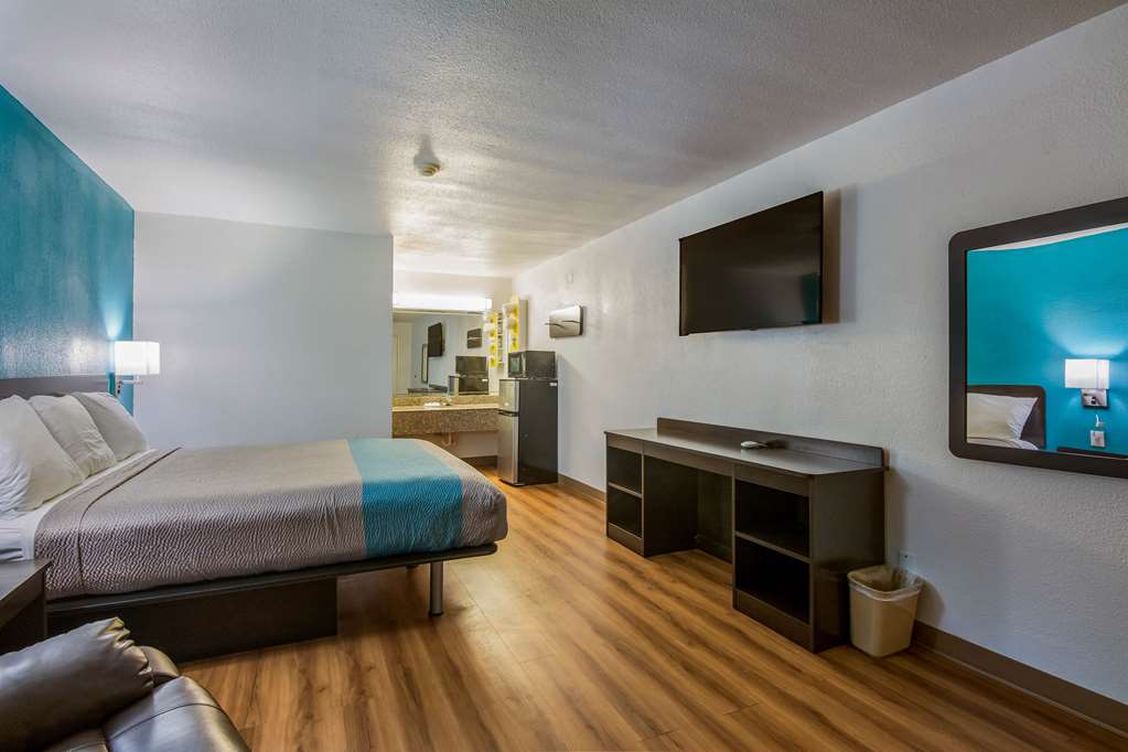 Motel 6 Freeport TX - photo 15