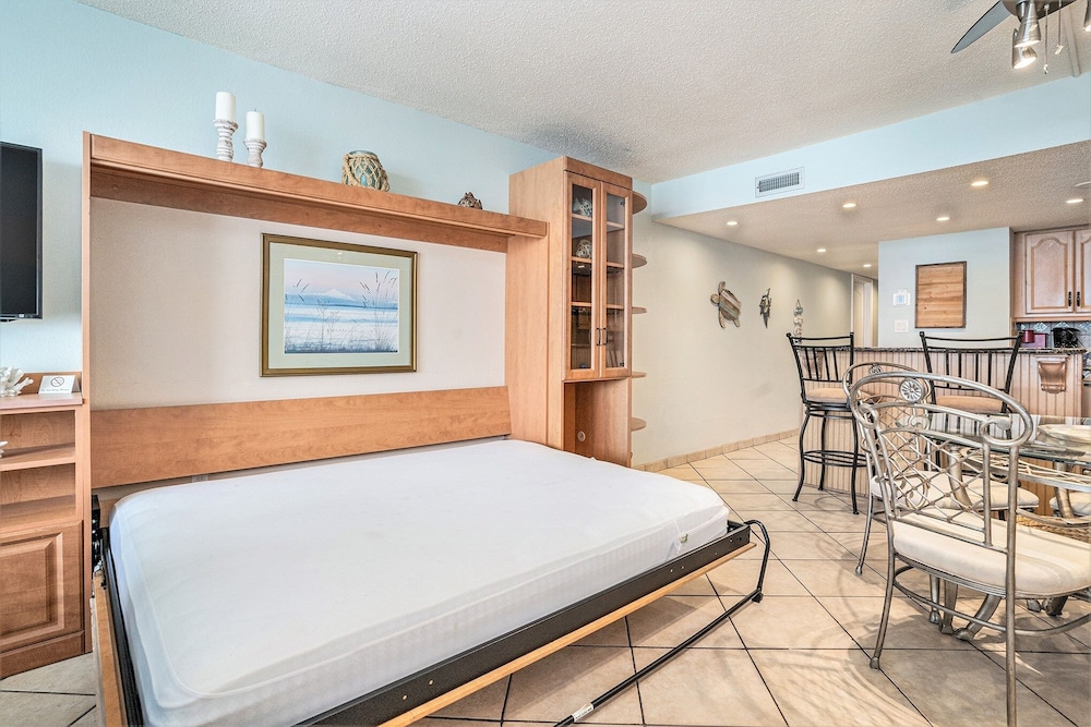 0611 Waters Edge Resort 2 Bedroom Condo by RedAwning - photo 2