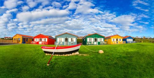Cabanas de Vendaval - carbon neutral hotel in Malpica