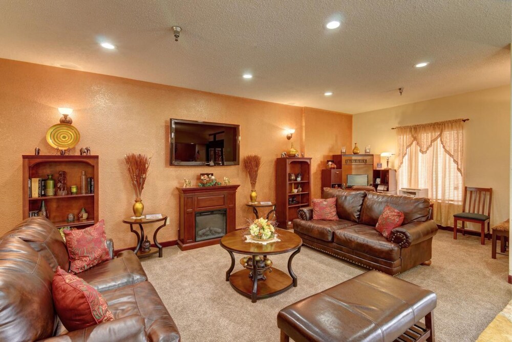 Regency Inn & Suites Biloxi - photo 5