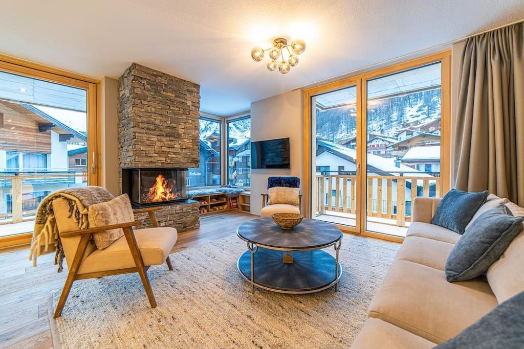 Saas Fee stylish ski apartment — 4-Star Luxury Hotel in Saas-Fee, Switzerland