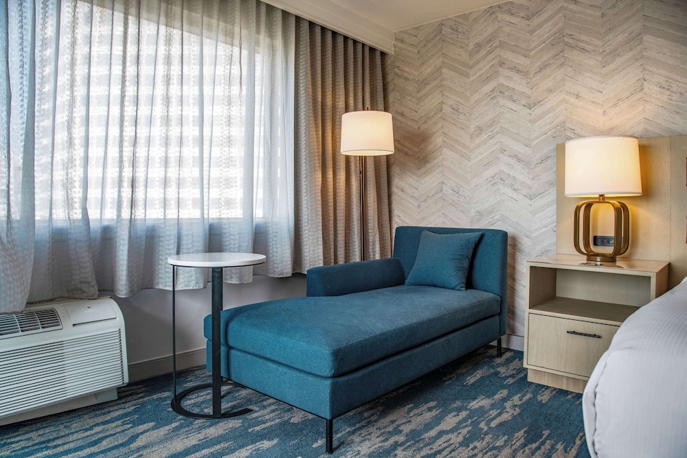 DoubleTree by Hilton LAX El Segundo - photo 15