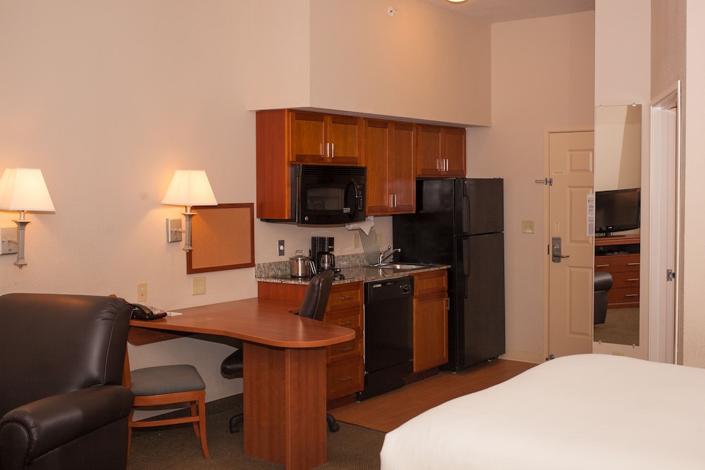 Candlewood Suites Logan an IHG Hotel - photo 2