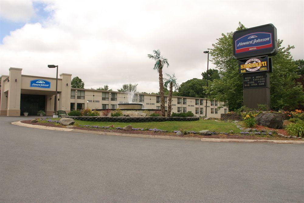 The Crossroads Inn - photo 19