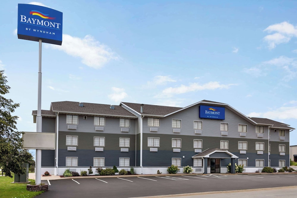 Baymont by Wyndham Cedar Rapids - photo 38