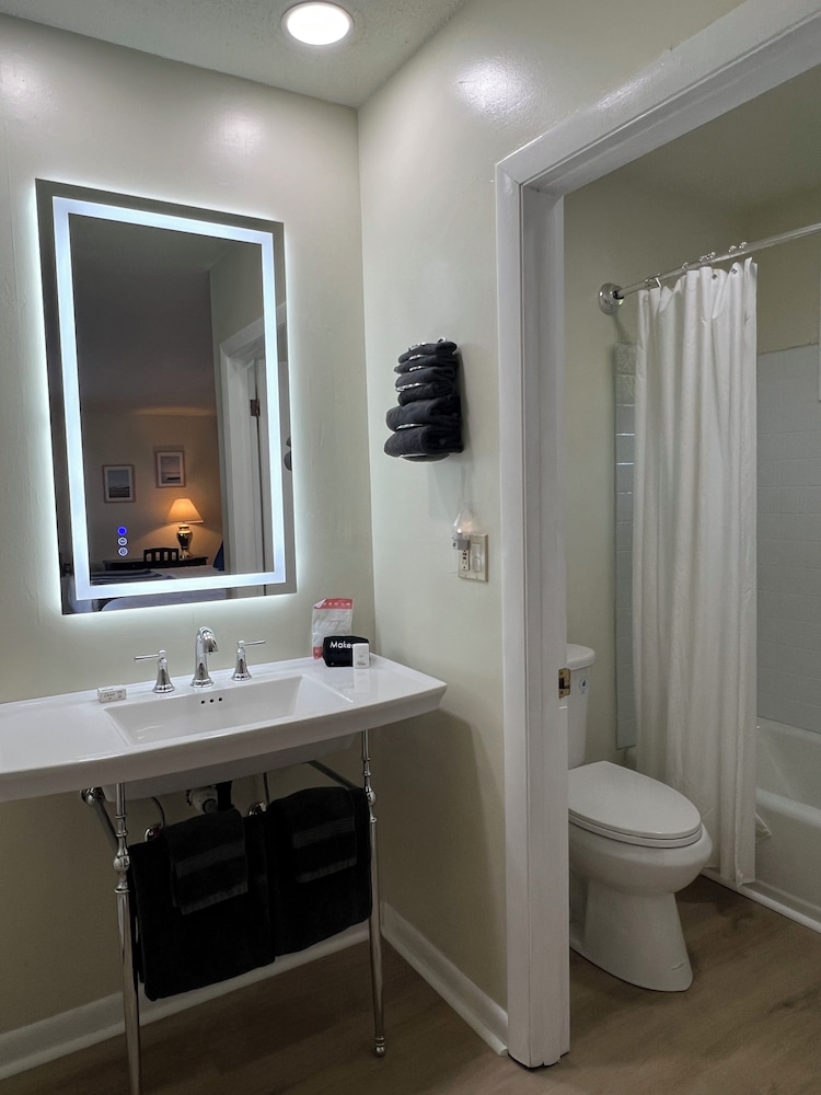 The High Tide Inn - photo 134