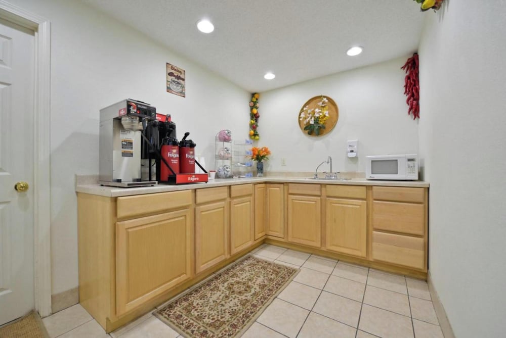 Jacksonville Inn By OYO near Little Rock Air Force Base - photo 2