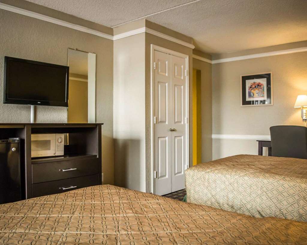Rodeway Inn Near Ybor City Casino - photo 27