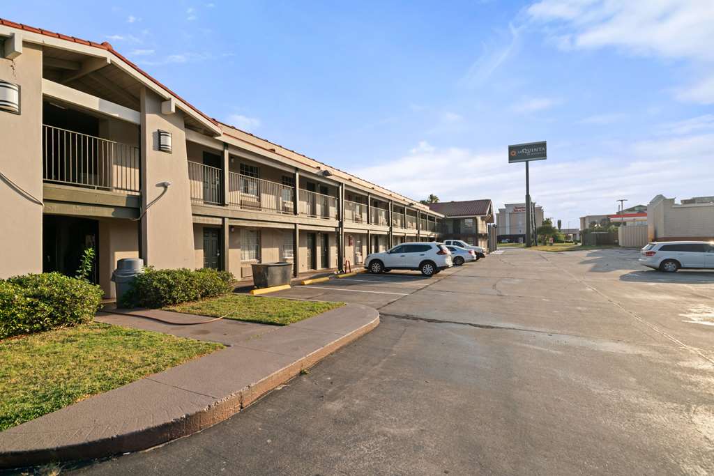 La Quinta Inn by Wyndham Corpus Christi North - photo 36