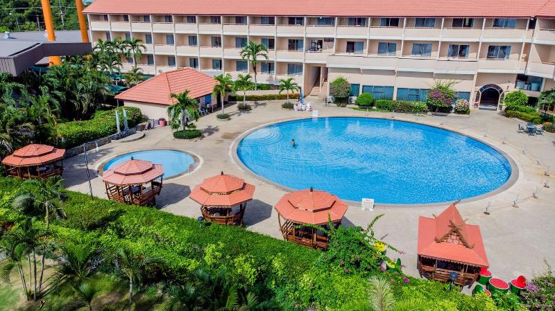 Haad Kaew Resort - last minute hotel in Singhanakhon