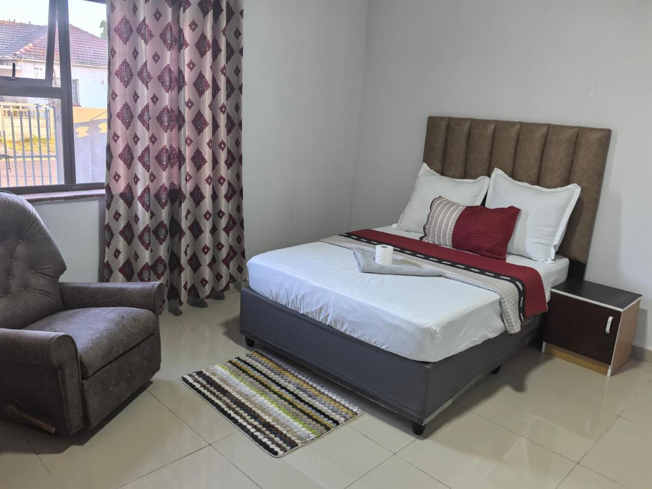 Gift Guest House 4
