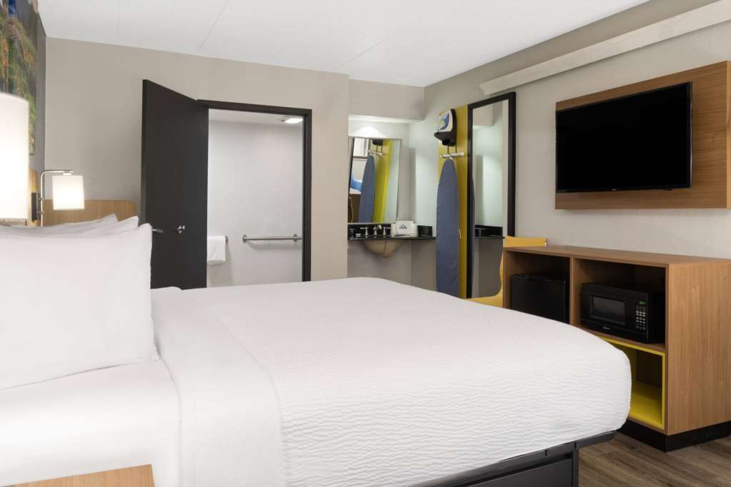 Days Inn by Wyndham Columbus Worthington - photo 17