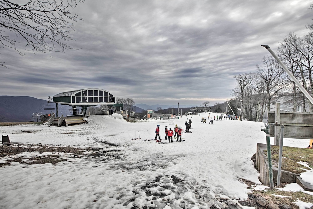 Wintergreen Resort Escape Walk to Ski Lift - photo 18