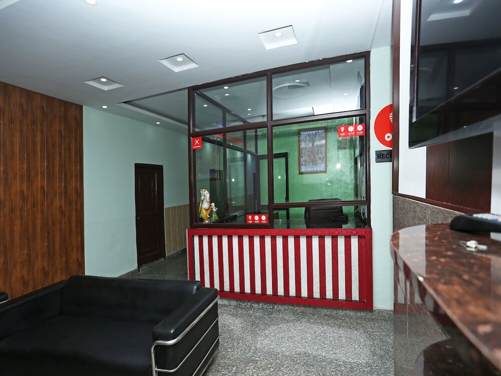 OYO 11556 Om Guest House Residency