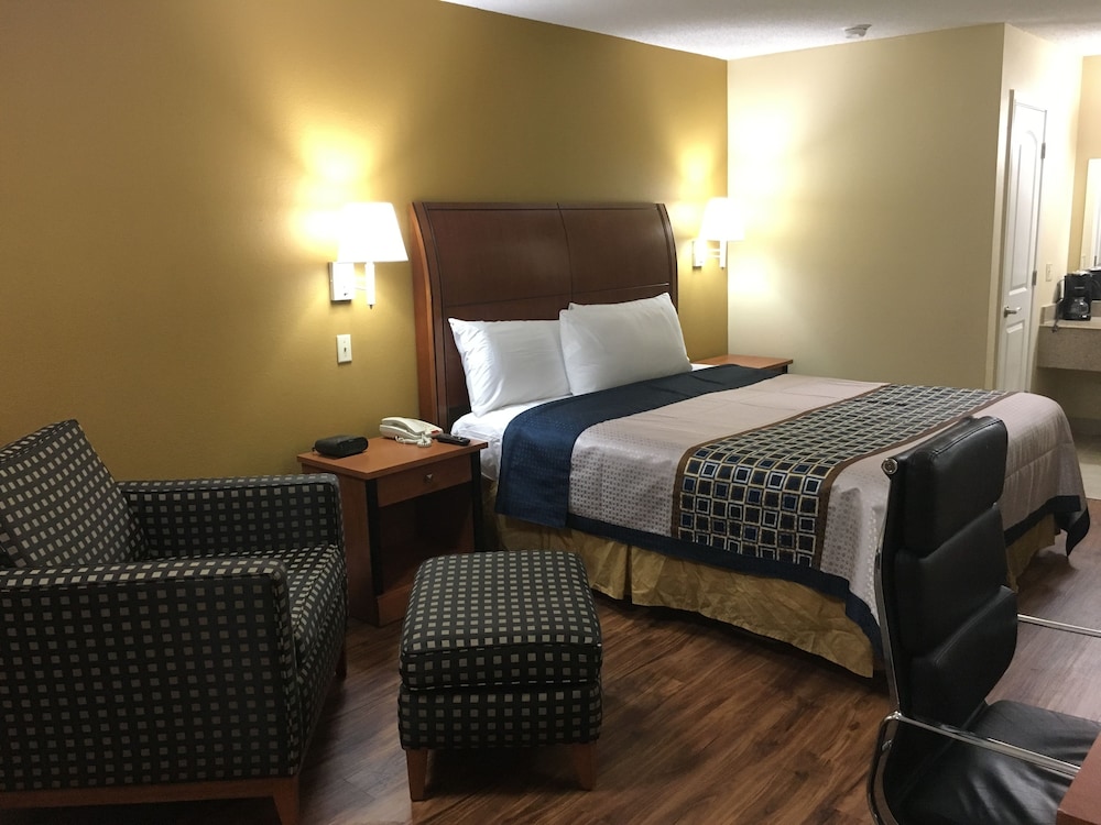 Navasota Inn - photo 3