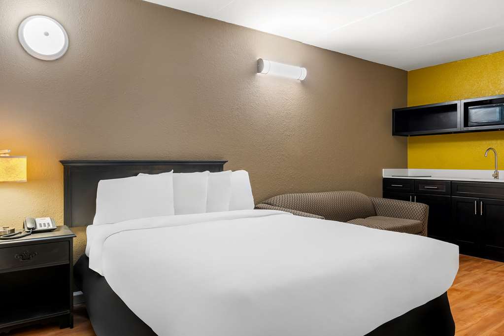 Signature Inn Danville - photo 14