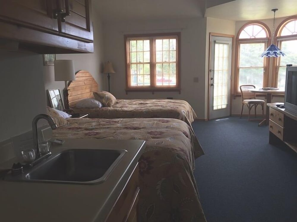 The Harbor Light Inn - photo 59