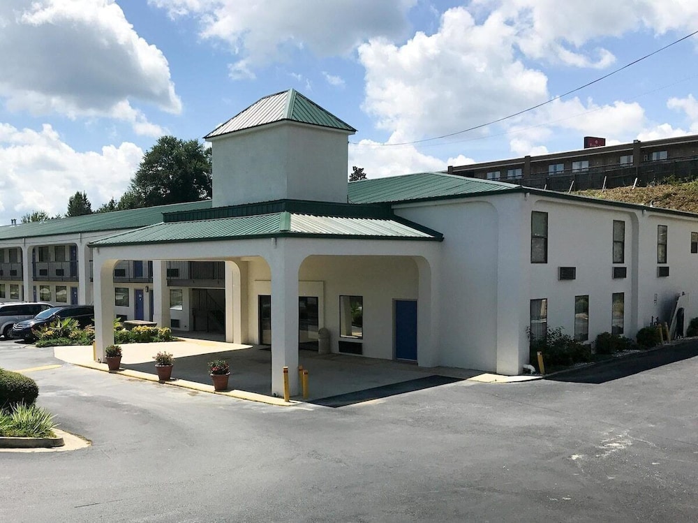 Rodeway Inn and Suites Macon in Macon, United States