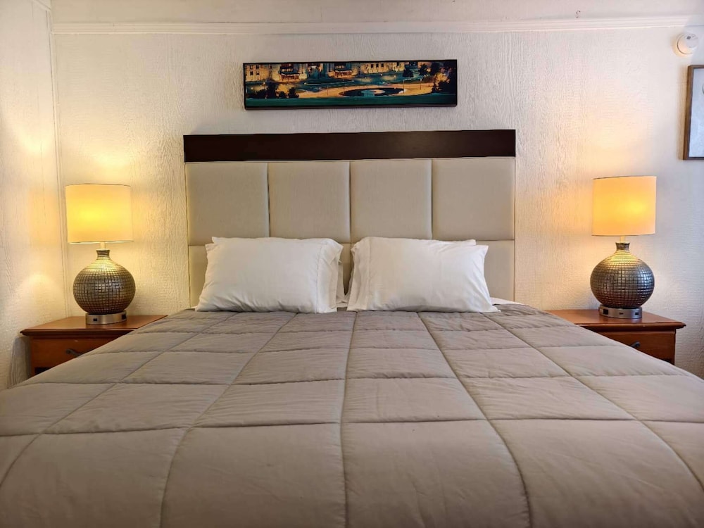 Lake Hudson Inn - photo 8