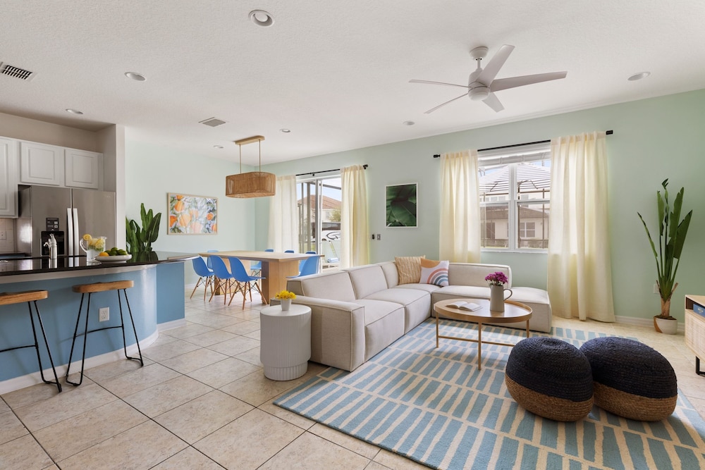 Sleeps 18 Solterra Resort Pool GameRoom Themed BDRs Broad Oak by AvantStay - photo 5
