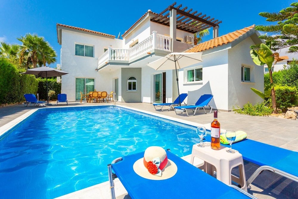 Villa Zenon Large Private Pool Walk to Beach Sea Views A C Wifi Car Not Required 2222