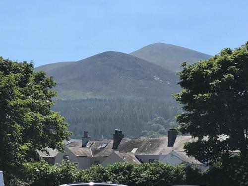 Mountain View - carbon neutral hotel in Newcastle