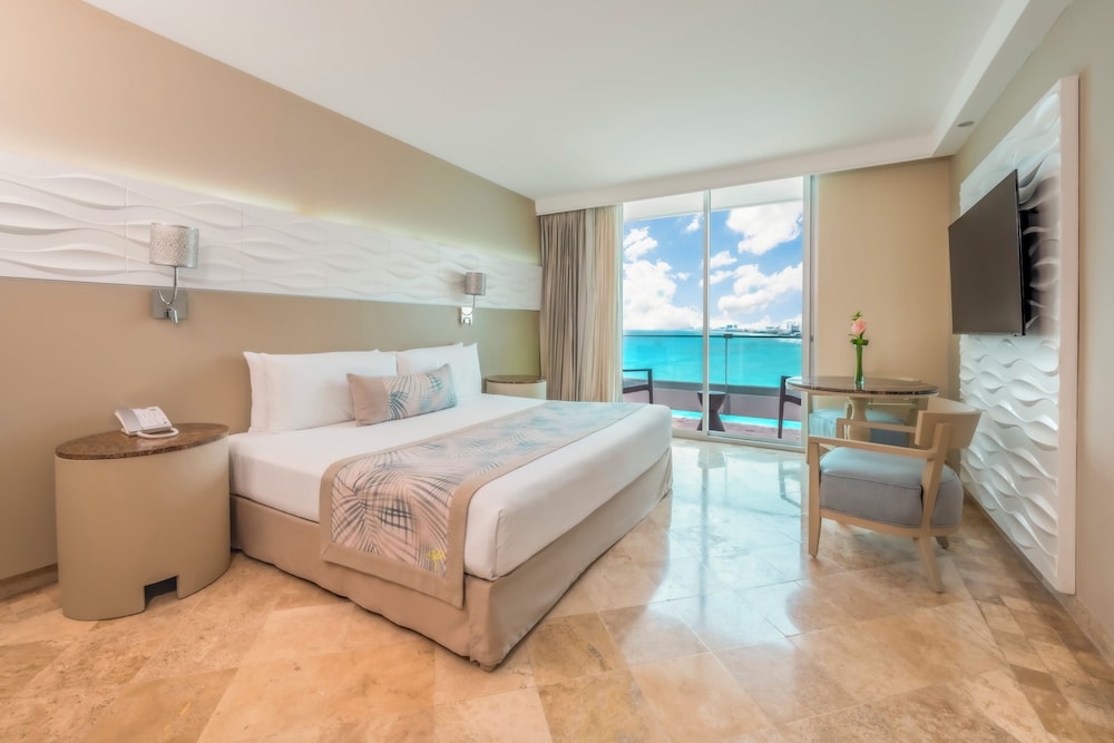 Krystal Grand Cancun All Inclusive