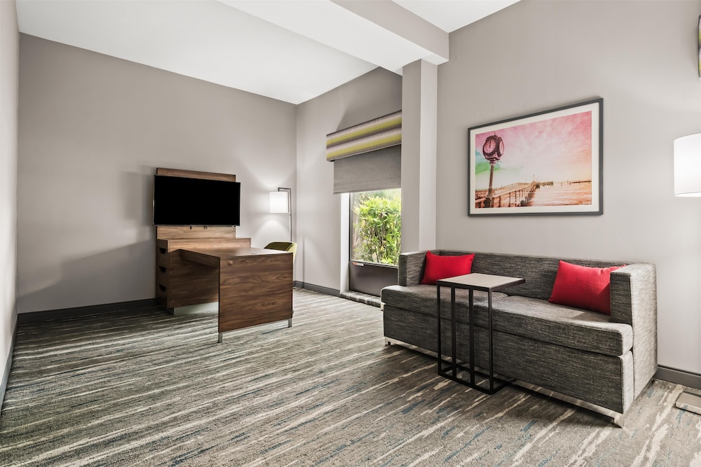 Hampton Inn Elkton - photo 13