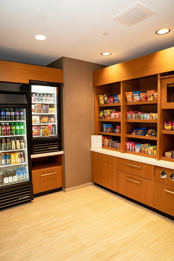 SpringHill Suites by Marriott Woodbridge - photo 25