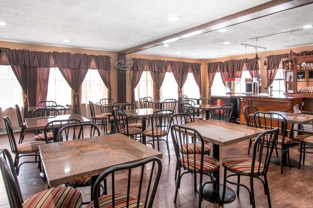 Quality Inn & Suites I 35 near Frost Bank Center - photo 26