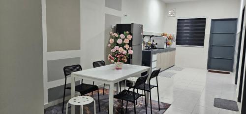 Teluk Intan Landed Luxury Homestay 3Bedroom — 4-Star Luxury Hotel in Teluk Intan, Malaysia