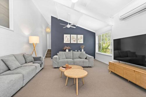 Pet friendly Seaside Family Escape 11 Navala Ave Air Con & Wi Fi in Nelson Bay, Australia