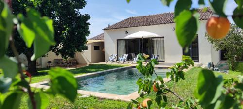 Van Gogh En Provence Avec Piscine — hotel in Saint-Martin-De-Crau