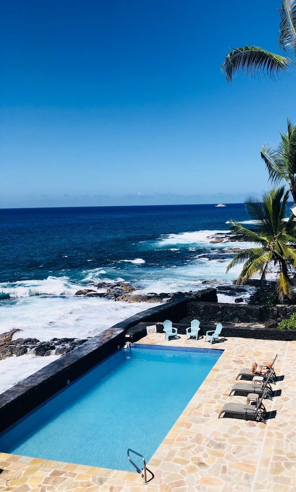 Kona Tiki Hotel — Kailua Kona