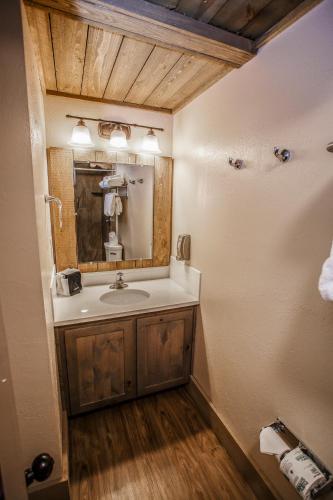 Chama Trails Motel - photo 10