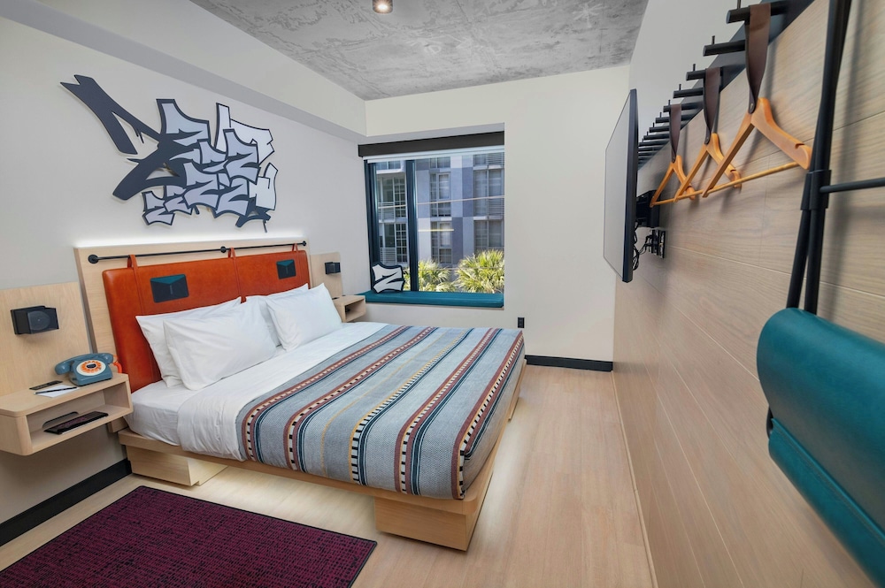 Moxy Miami Wynwood - photo 10
