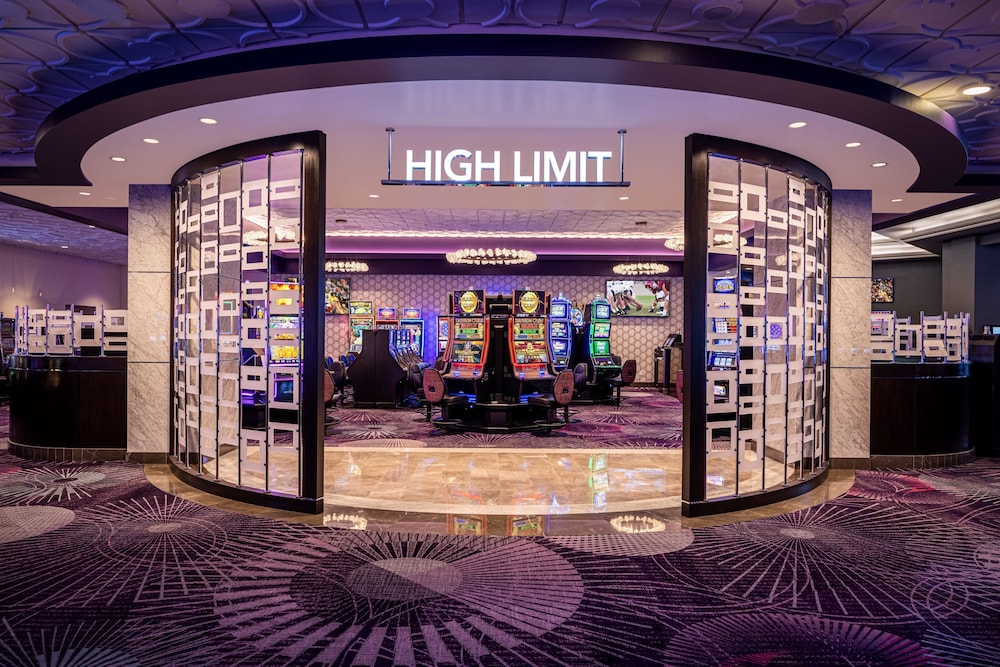 Harrah s Las Vegas A Caesars Rewards Destination - photo 64