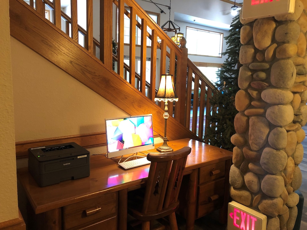 Boarders Inn & Suites by Cobblestone Hotels Fayette - photo 46